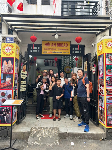 Bánh Mì Cô Ba - Hoi An Bread - 호이안 바게트 — photo