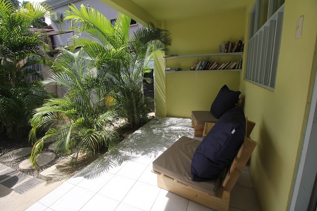 Blue Trailz Hostel & Surf Camp