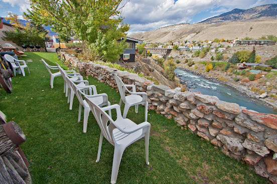 Yellowstone River Motel by null