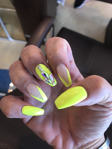 Letoile Day Spa & Nails - Thumbnail
