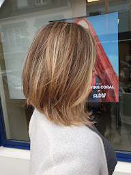 Photo n°7 de Artisan coiffeur - Laurence Le Masson à Pontivy (Salon de coiffure)