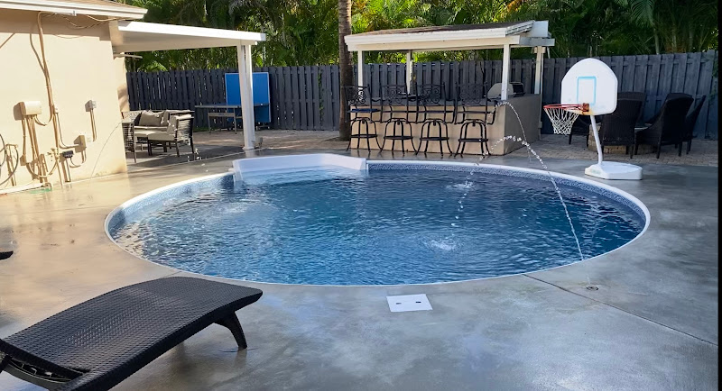 Above The Rest Aquatics in Oakland Park