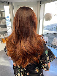 Photo n°24 de L'instant Coiffure à La Chapelle-la-Reine (Salon de coiffure)