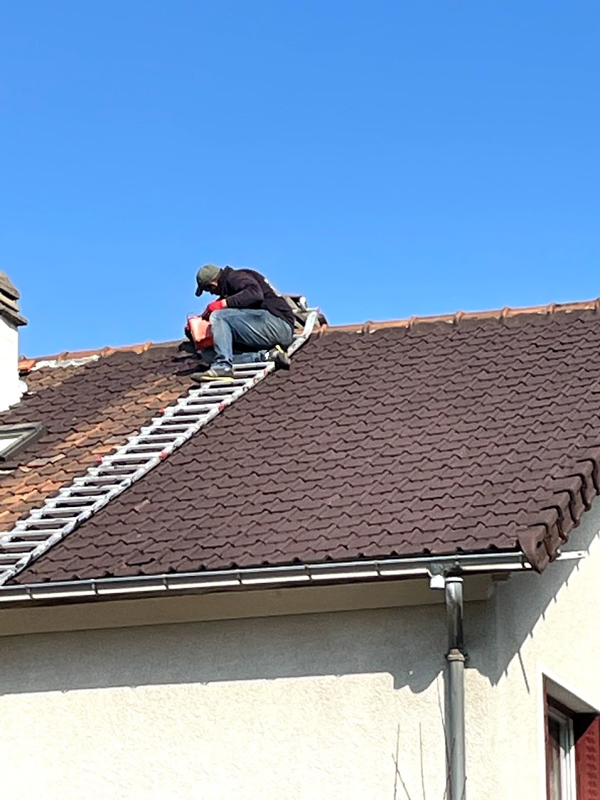 Artisan Hart Couverture Montreuil 93 | Nettoyage de gouttière 93| Rénovation de toiture 93| Intervention d’urgence 93|