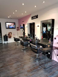 Photo n°22 de Hair Dream à Saint-Maximin-la-Sainte-Baume (Salon de coiffure)
