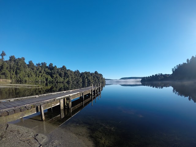 Lake Mapourika