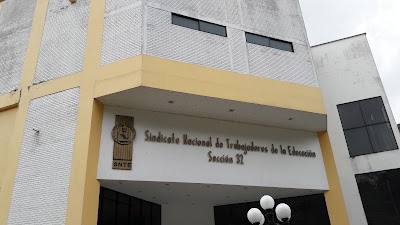 Photos of Auditorium of Section 32 of the SNTE