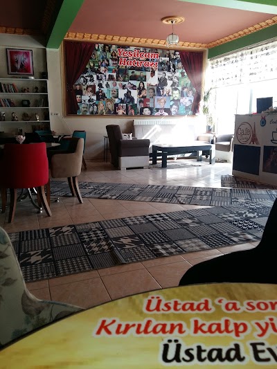 Photos of Paris Cafe