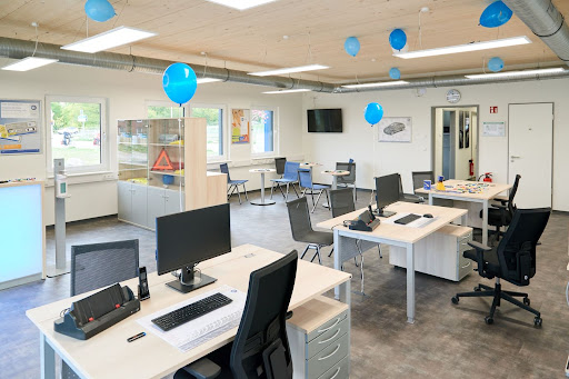 TÜV SÜD Auto Partner Service-Center Pinneberg, Institut für Forensik - IFF - Thumbnail