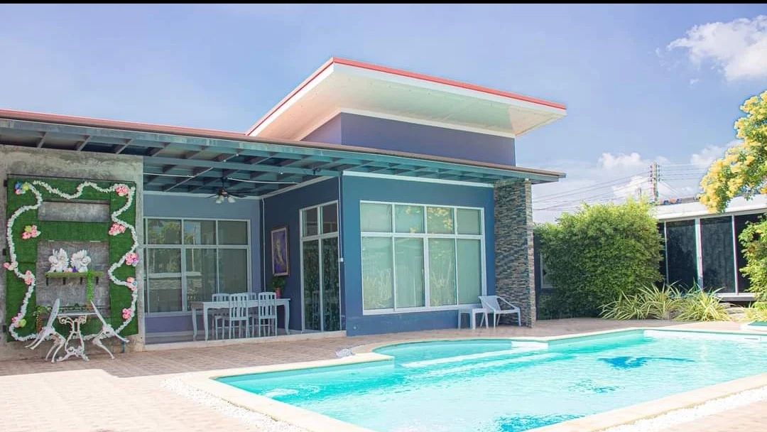 Family Home Pool Villa