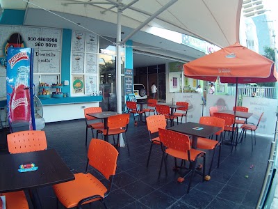Photos of La Cafeteria