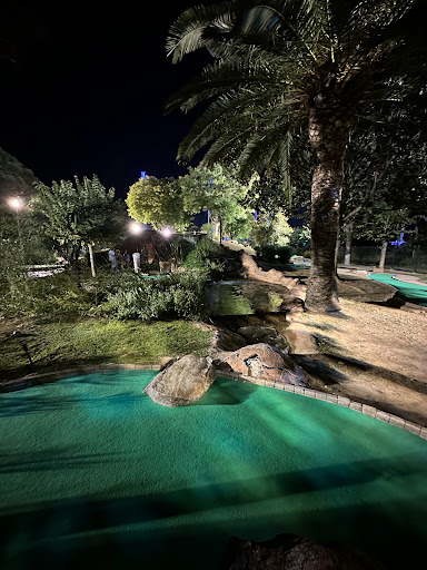 Tropical Golf - Thumbnail