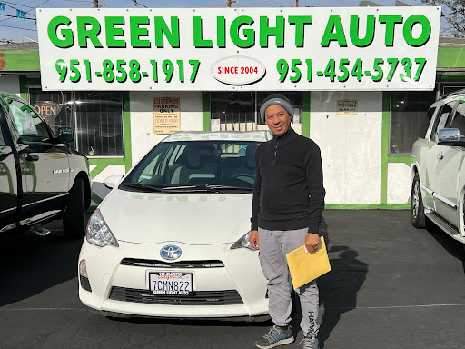 Green Light Auto - Thumbnail