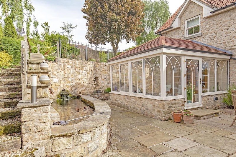 RE/MAX England & Wales photo 2