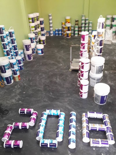 Photos of Azhar hardware and paint