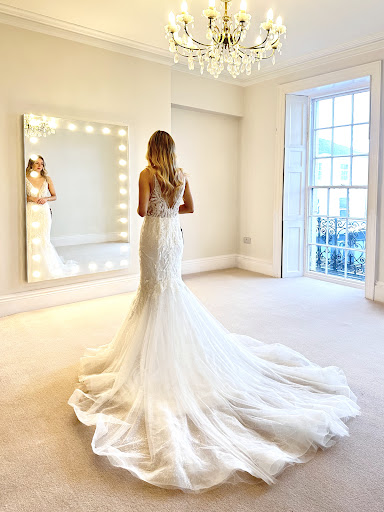 Holmes & Co Bridal Couture - Thumbnail