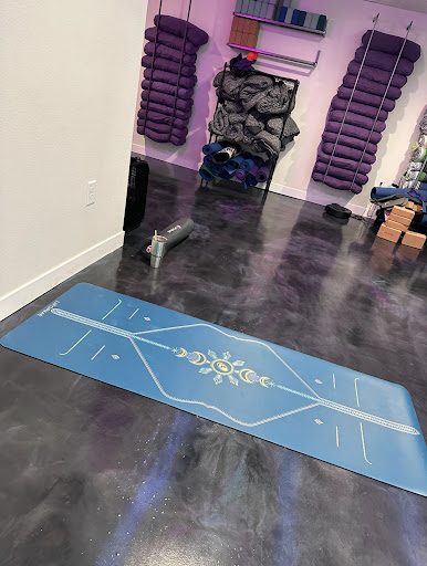 Limitless Yoga - Visual