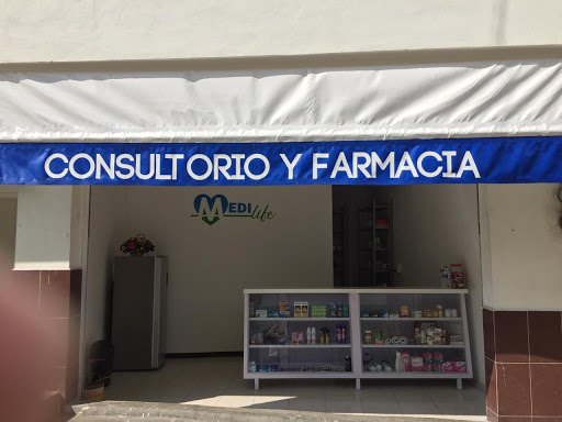 Consultorio Médico y Farmacia MediLife