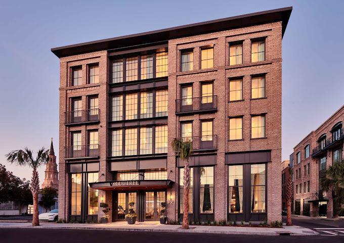 Veranda Lounge by null