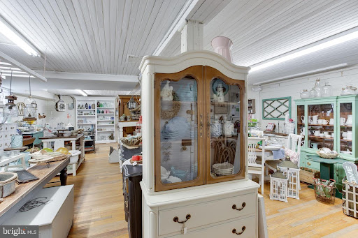 The Shops at Parkers Creek - Thumbnail