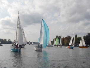 Photo n°1 de Cercle de la Voile de Dennemont à Follainville-Dennemont (Club de voile)