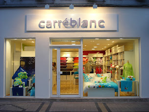Photo n°1 de Carré Blanc - Tarbes à Tarbes (Magasin d'ameublement et de décoration)