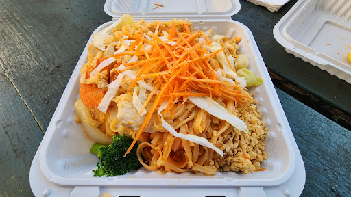 Aunty Pon's Thai Food Truck - Thumbnail