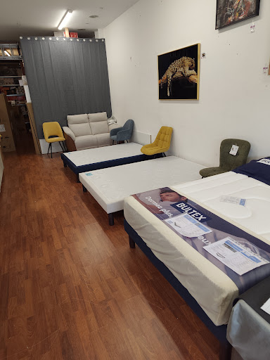 🛏️ L’excellence prend place en magasin

Ce 8 mai, j’ai préparé le magasin avec soin pour accueillir une nouvelle sélection de matelas d’exception chez Pascal Noguès – Love Literie Lannemezan.
Dès la semaine prochaine, découvrez des modèles alliant confort, élégance et savoir-faire.

BellaTerra Héritage. Heritage Suite. Bedroom Hotel Multisens.
Une sélection pensée pour le meilleur du sommeil.

📍 Lannemezan
📅 Arrivage semaine prochaine

Le confort se choisit avec goût. #

#LoveLiterie #Lannemezan #ConfortDException