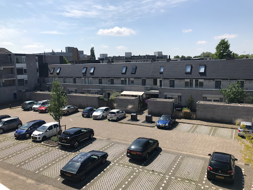 Randhoeve 223 Parking