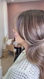 Photo n°12 de MAISON BRIYNA - SPÉCIALISTE LISSAGE ET SOIN CAPILLAIRE à Nantes (Salon de coiffure)