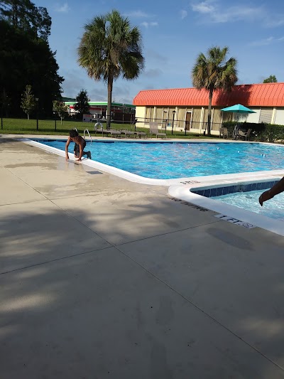 Photos of Howard Johnson Bainbridge South