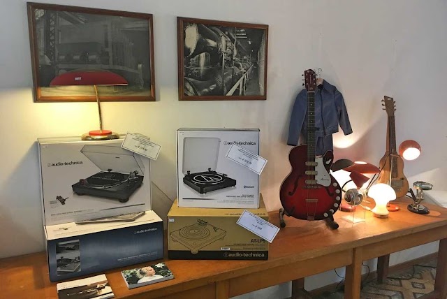 Flugzeug Music Art Design