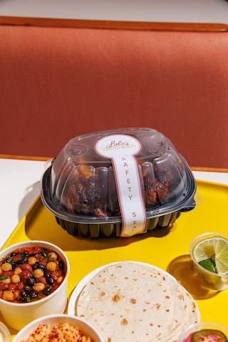 Lola’s Taco Bar by null