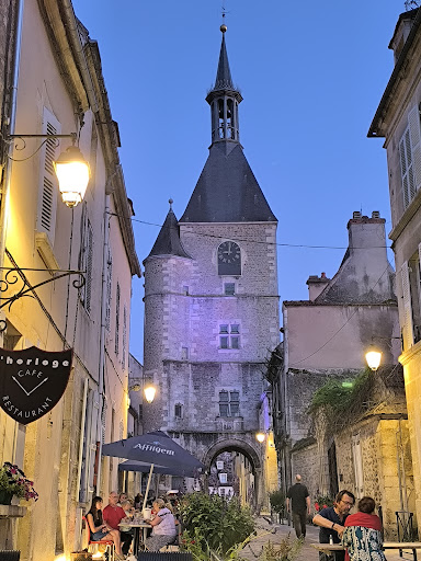 Photo 6 - L 'Horloge