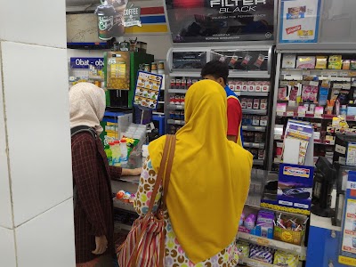 Photos of Indomaret 87
