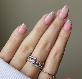 Photo n°6 de Masseuse Bien-être en entreprise/ Esthéticienne en Ehpad à Écully (Esthéticien)