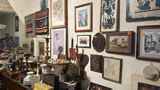 Crazy Antiques - Thumbnail