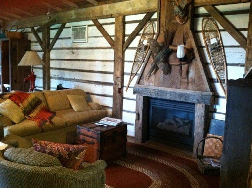 Dancing Fox Cabin - Visual