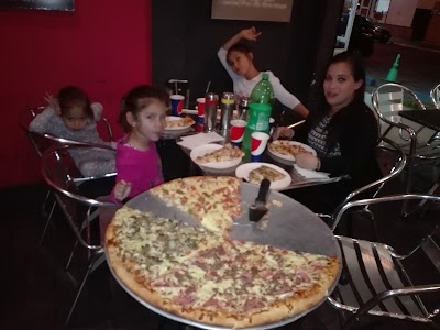 Photos of Monster Pizza San Fra 2 R&iacute;os