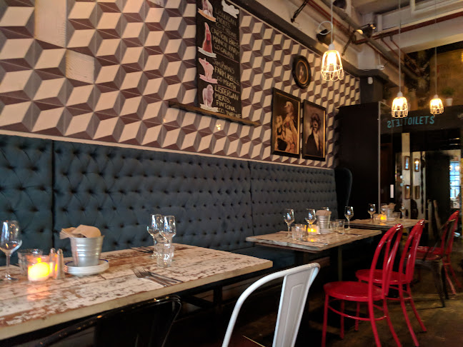 Comments and reviews of Made in Belfast Wellington Street