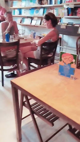 Ubik Café Cafetería Librería by null