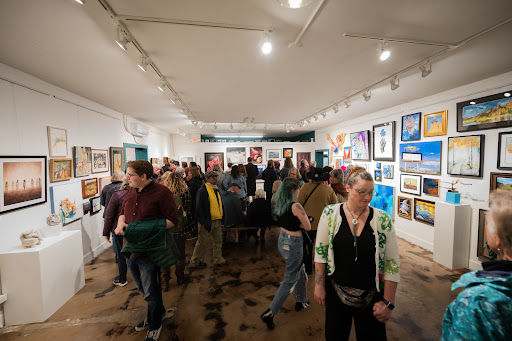 Auric Gallery - Visual
