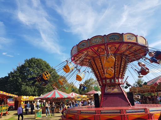 Englefield Green - Visual