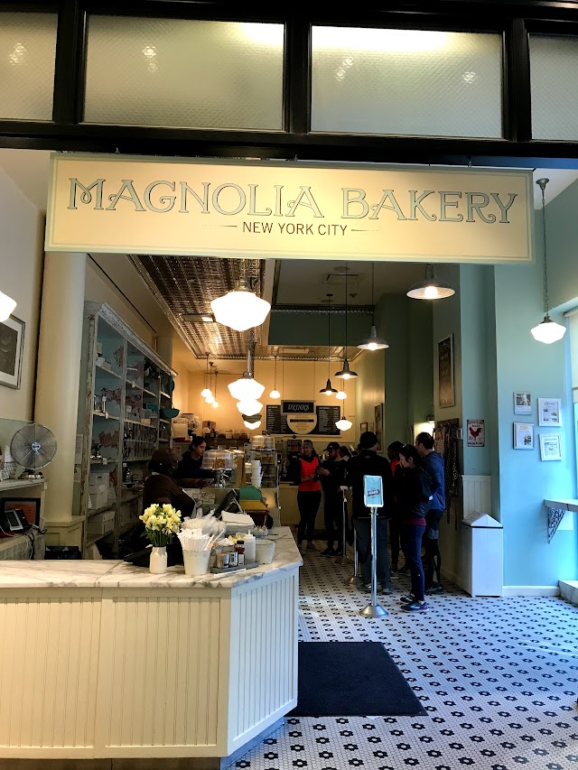 Magnolia Bakery (Bloomingdale's 3rd Ave) - New York, NY