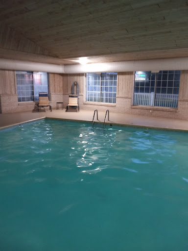 Days Inn by Wyndham Petoskey - Thumbnail
