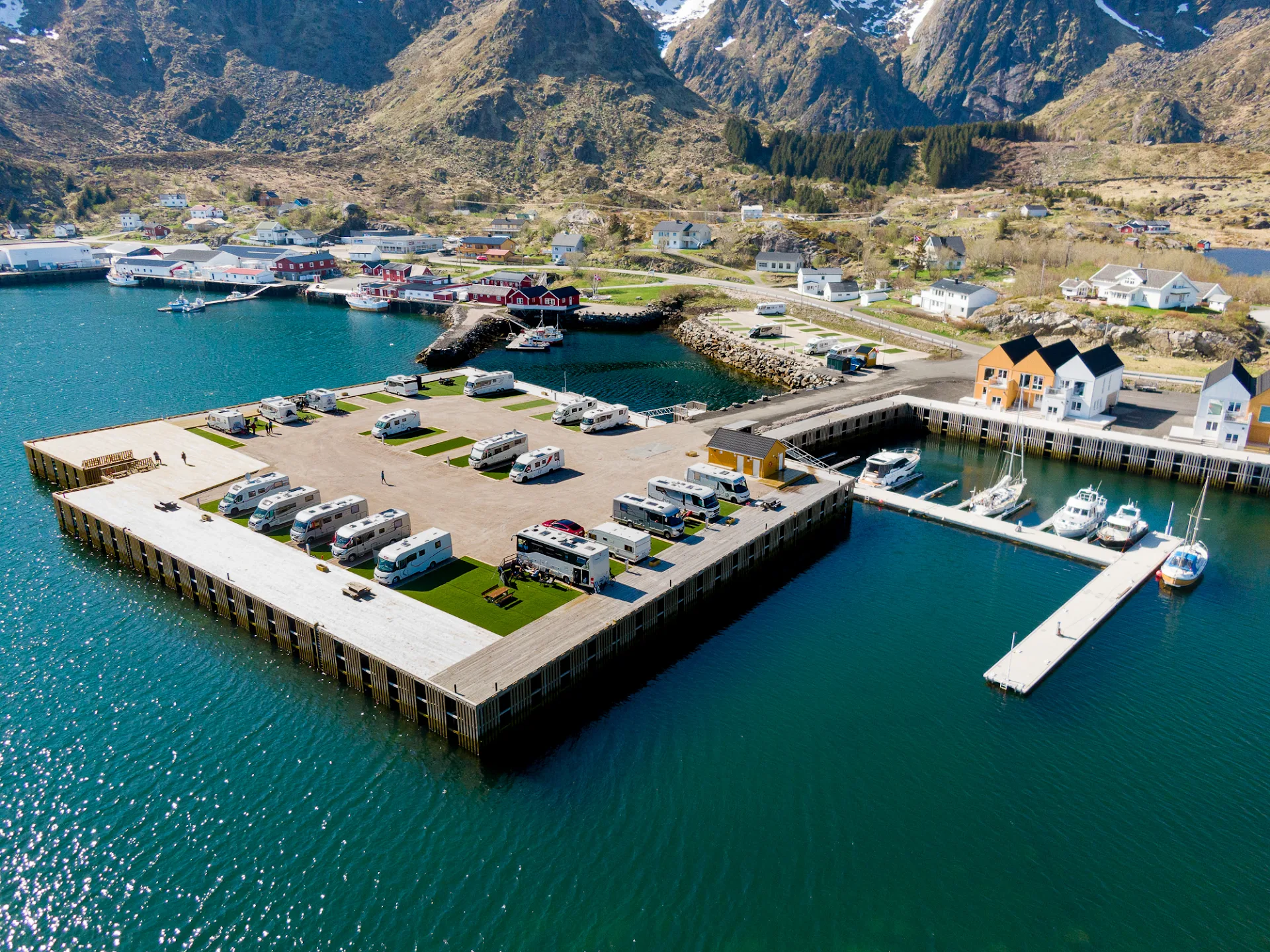 REINEHOLMEN LOFOTEN BOBILCAMP