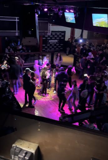 Cheers Live - Visual
