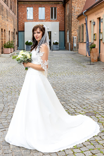 Esther Wittmann - Thumbnail