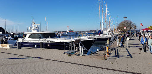 Parkfläche Gemeindehafen Laboe - Thumbnail