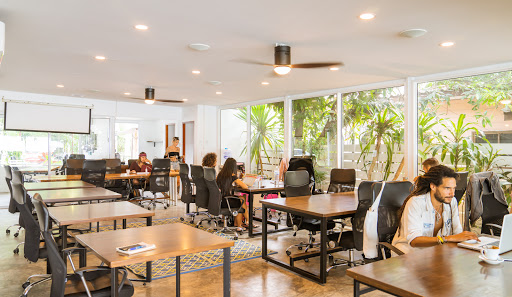 La Casa - Seaside Eatery